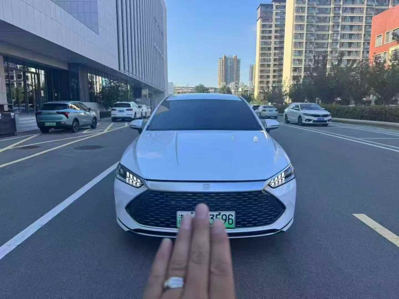 青岛24年比亚迪秦1