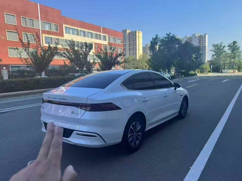 青岛24年比亚迪秦8