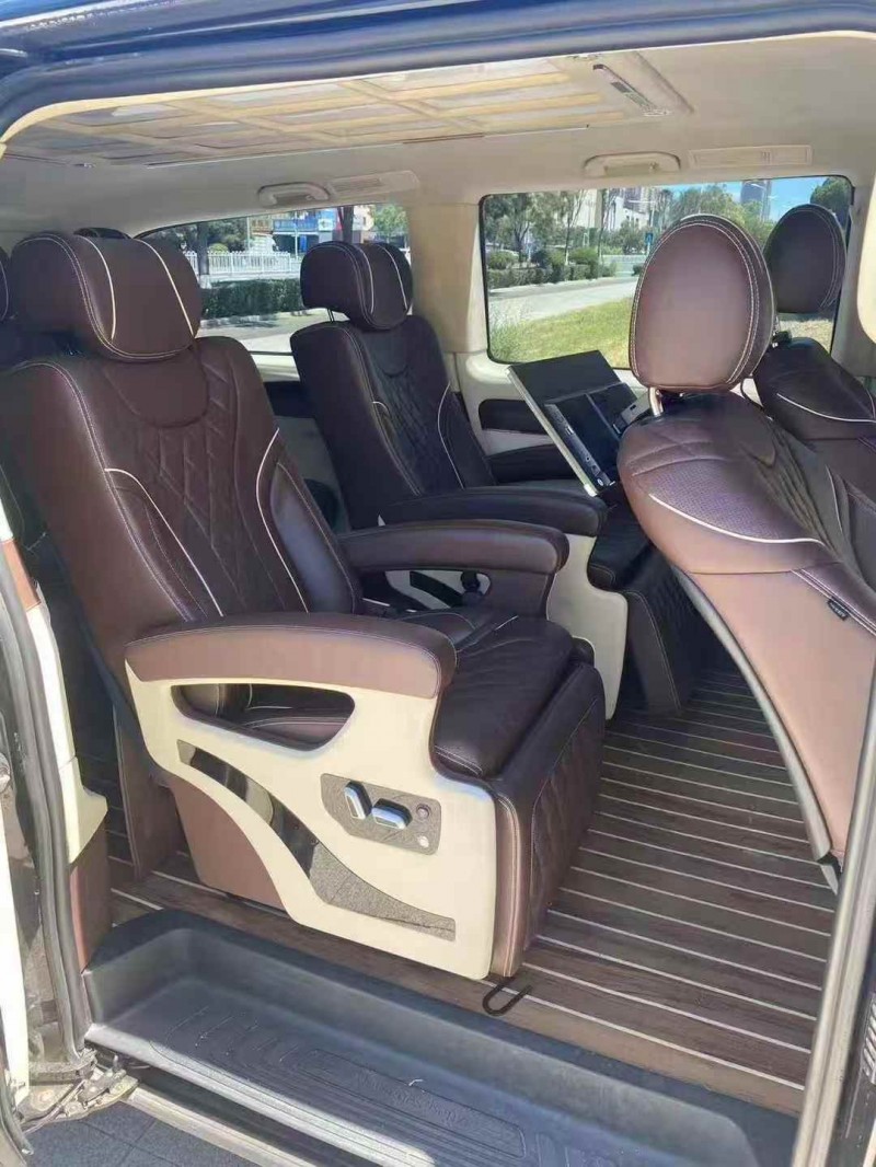 青岛17年奔驰威霆6