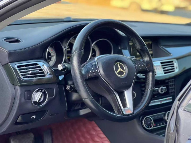 汕头14年奔驰CLS4