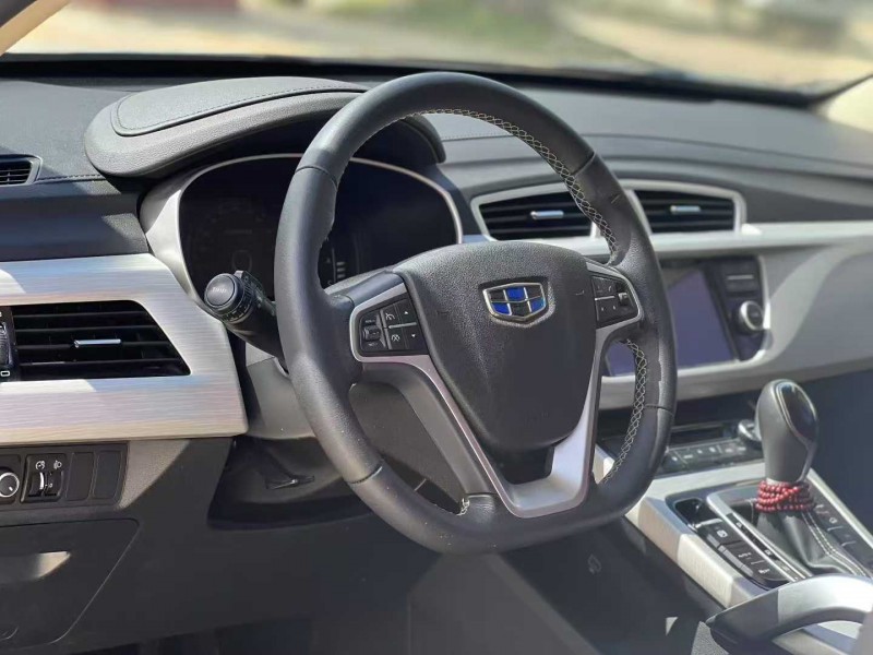 汕頭19年吉利博越5