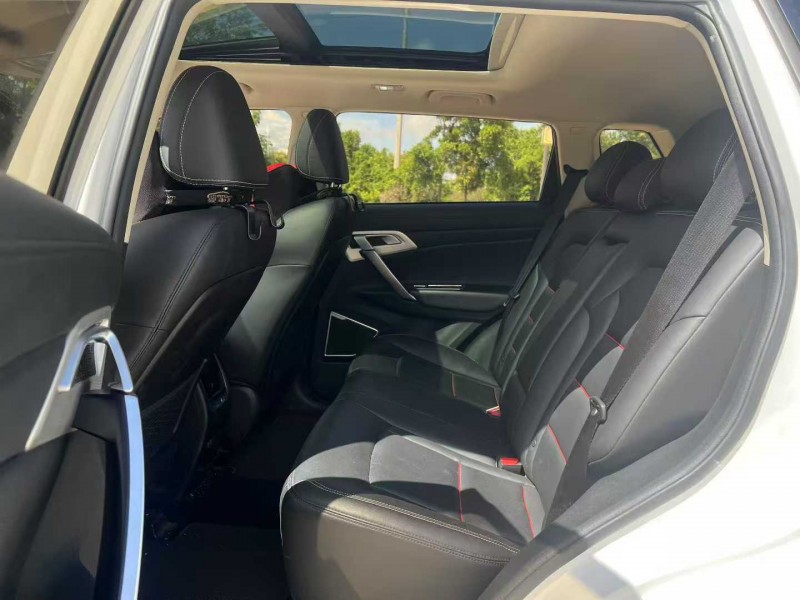 汕頭19年吉利博越6