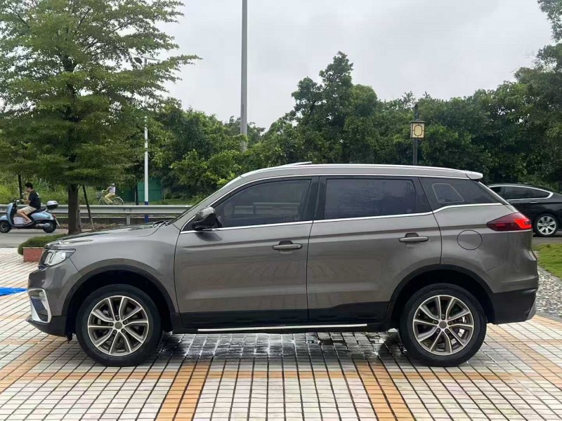 汕頭20年吉利博越3