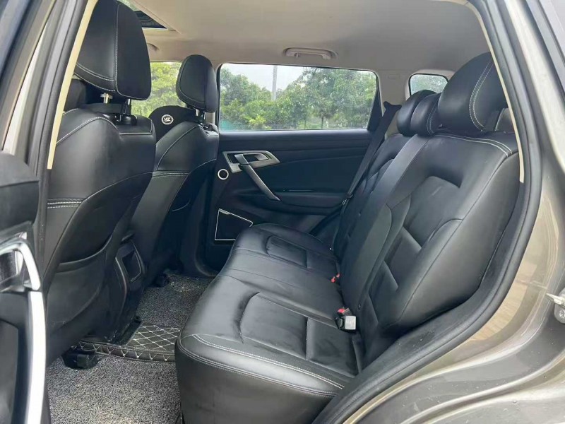 汕頭20年吉利博越6