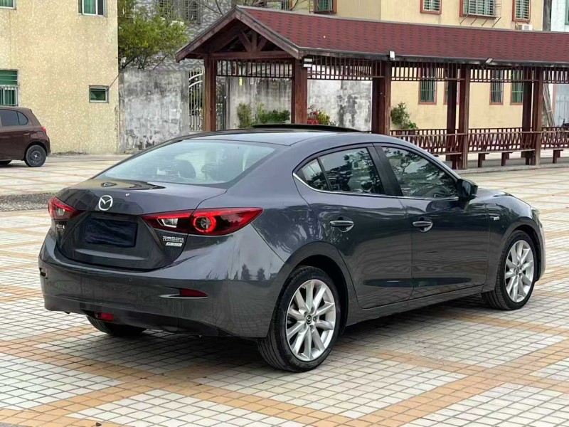 汕頭18年馬自達昂克賽拉8