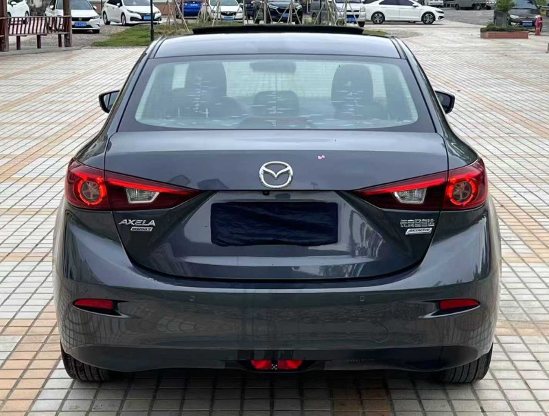 汕頭18年馬自達昂克賽拉9