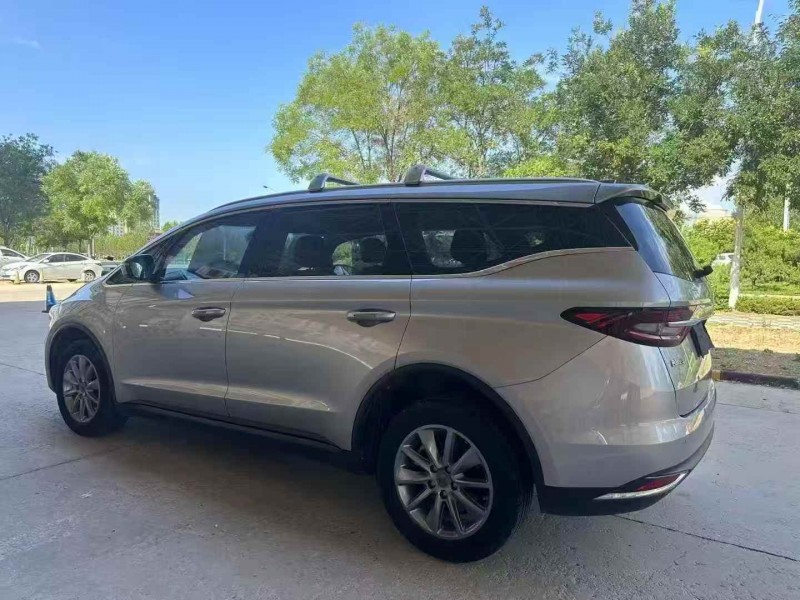 淄博20年吉利嘉際7