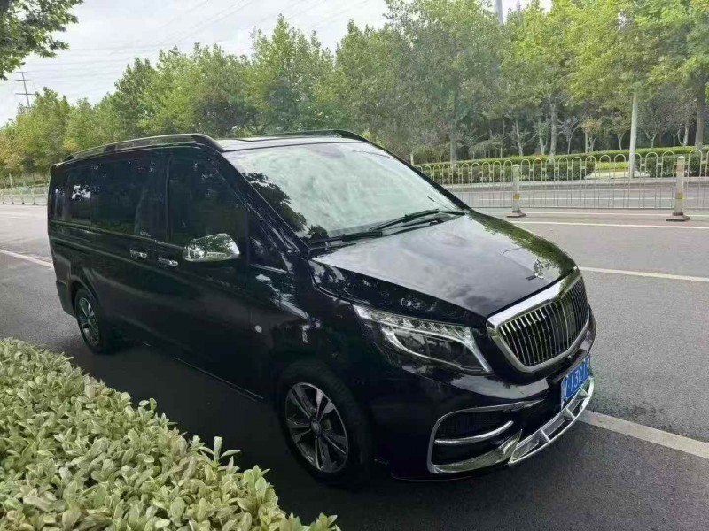 青岛19年奔驰METRIS2