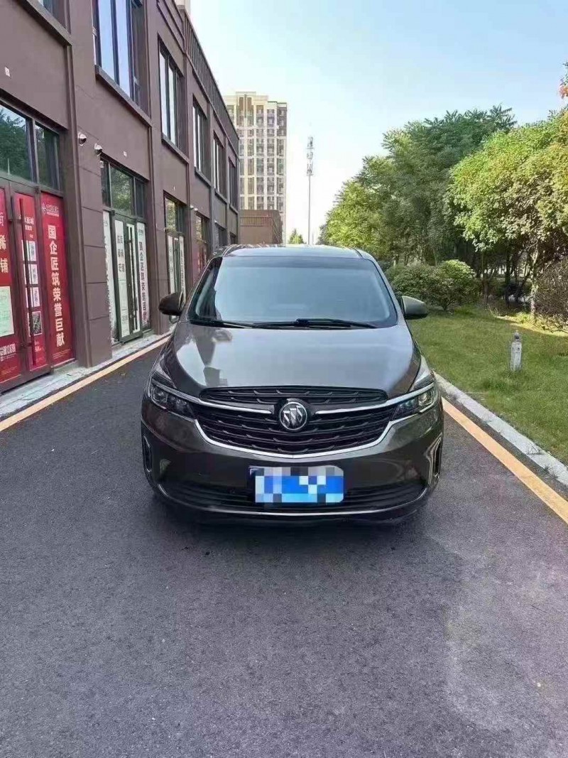 青岛21年别克GL81