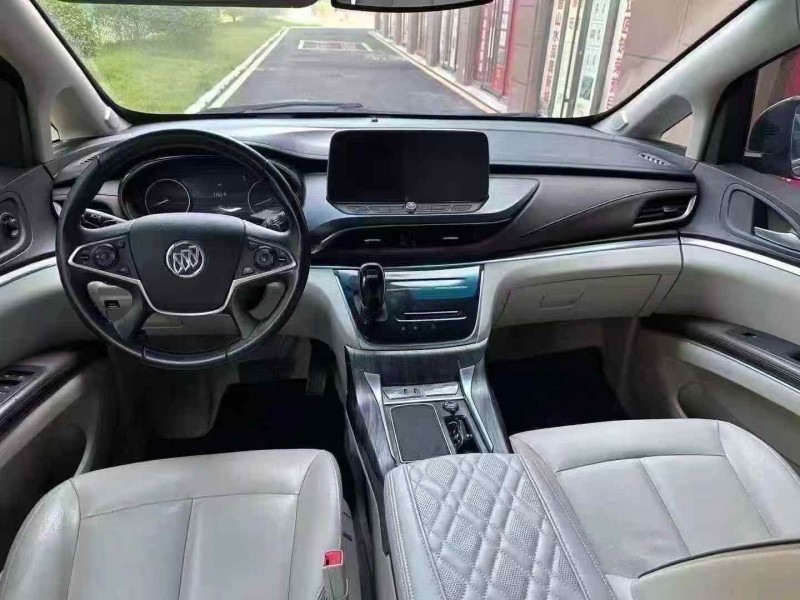 青岛21年别克GL85