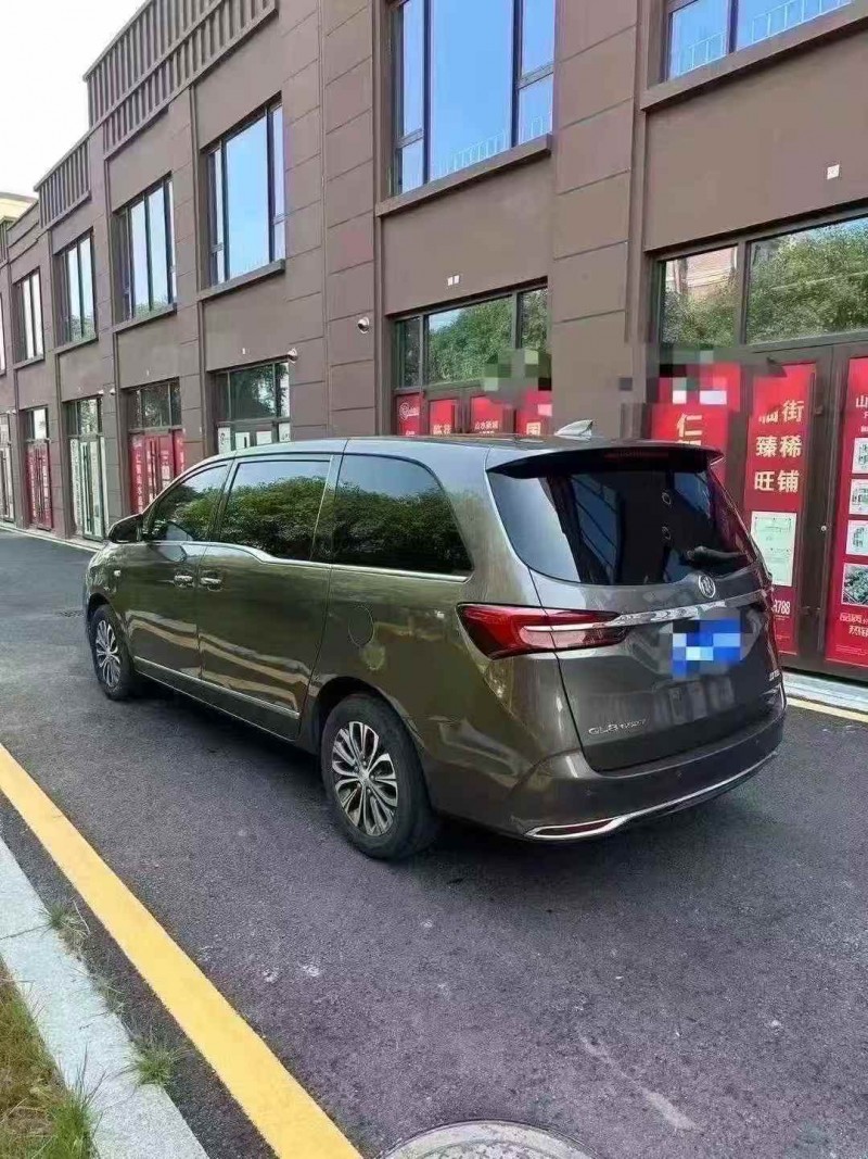 青岛21年别克GL88