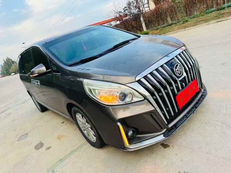 济南13年别克GL82