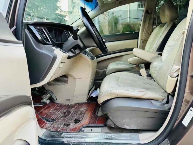 济南13年别克GL86