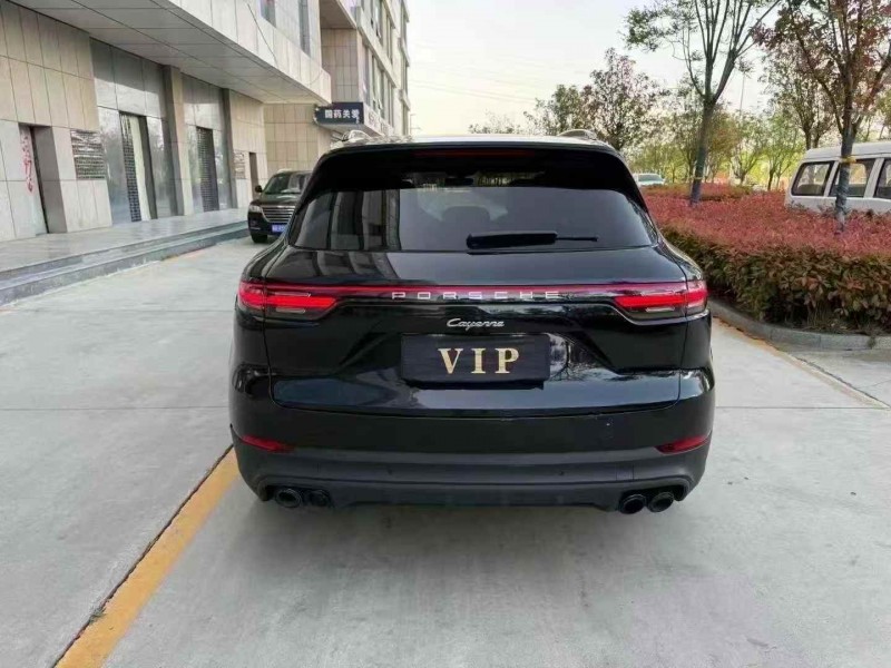 青島21年保時捷卡宴9