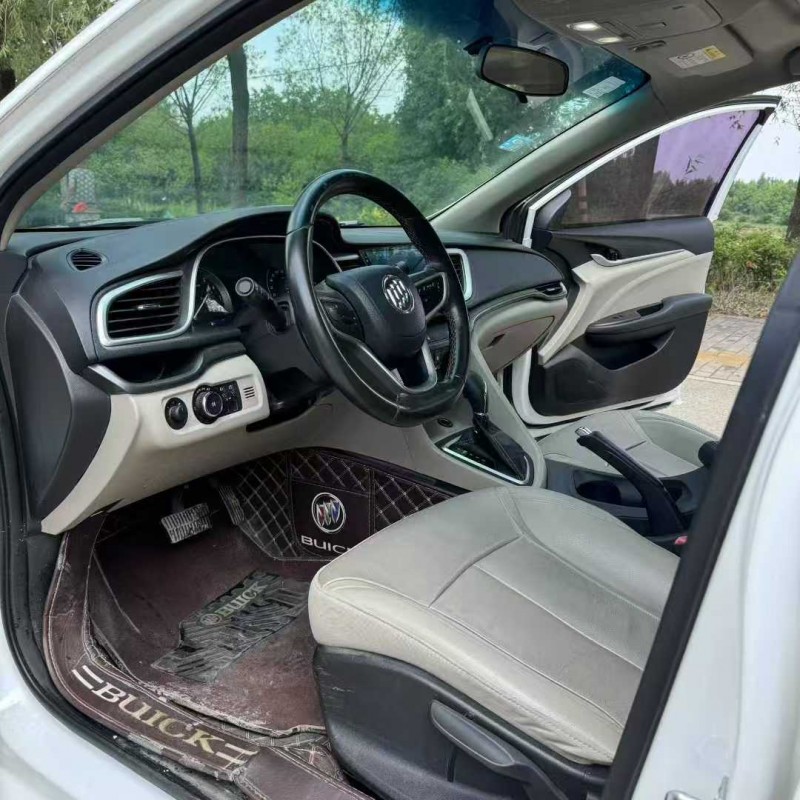 青岛18年别克英朗5