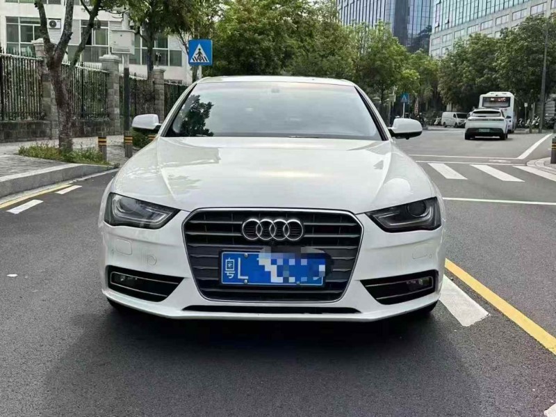深圳15年奥迪A4L1