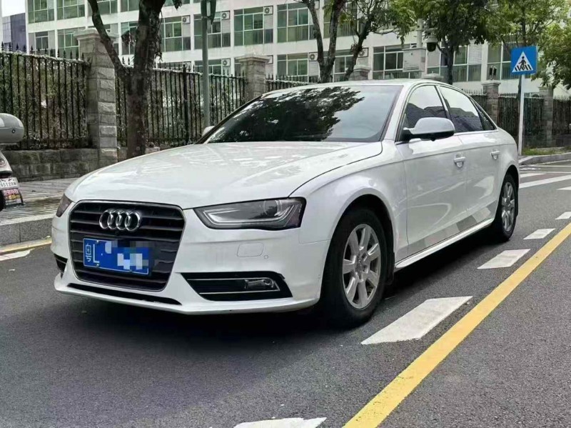 深圳15年奥迪A4L2