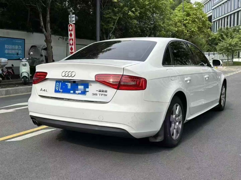 深圳15年奥迪A4L7