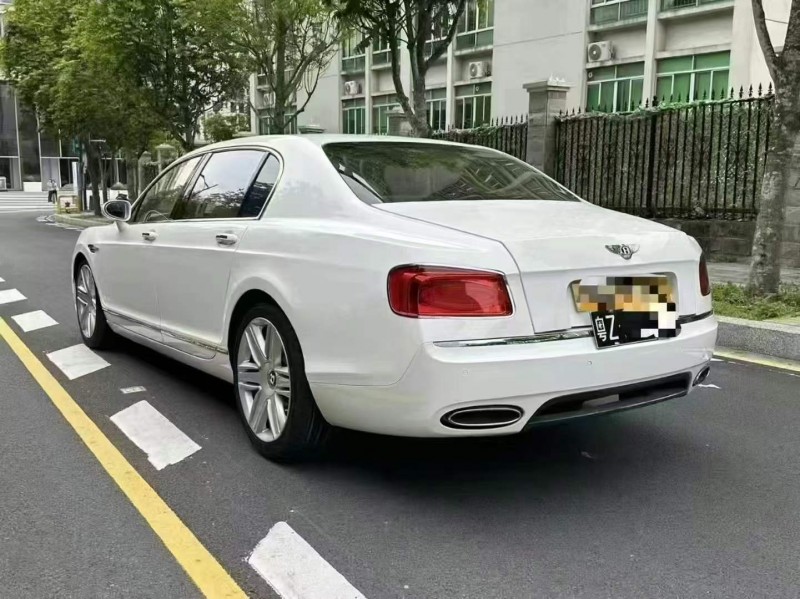 深圳07年宾利飞驰7