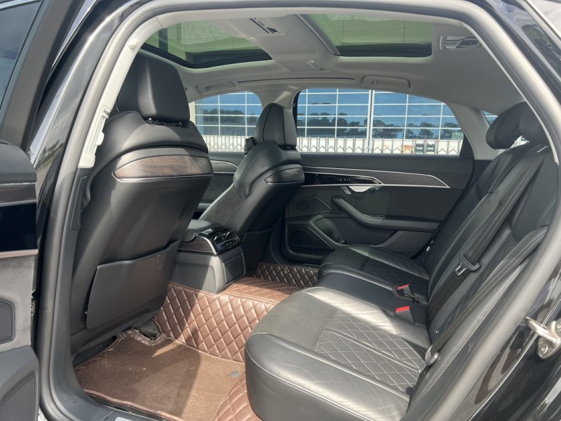 鹽城21年奧迪A8L4