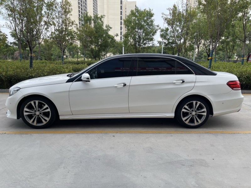 济宁14年奔驰E8