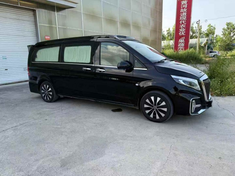 徐州21年奔驰威霆2