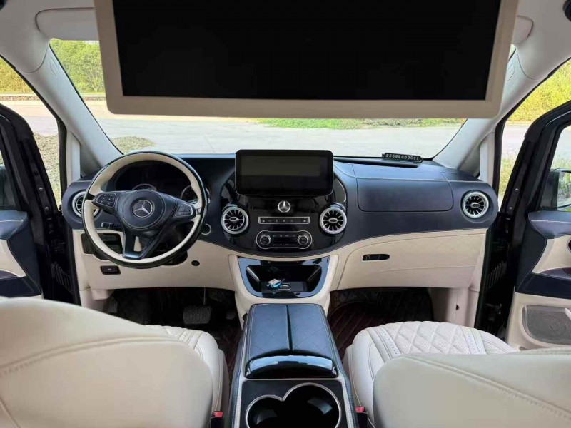 徐州21年奔驰威霆5