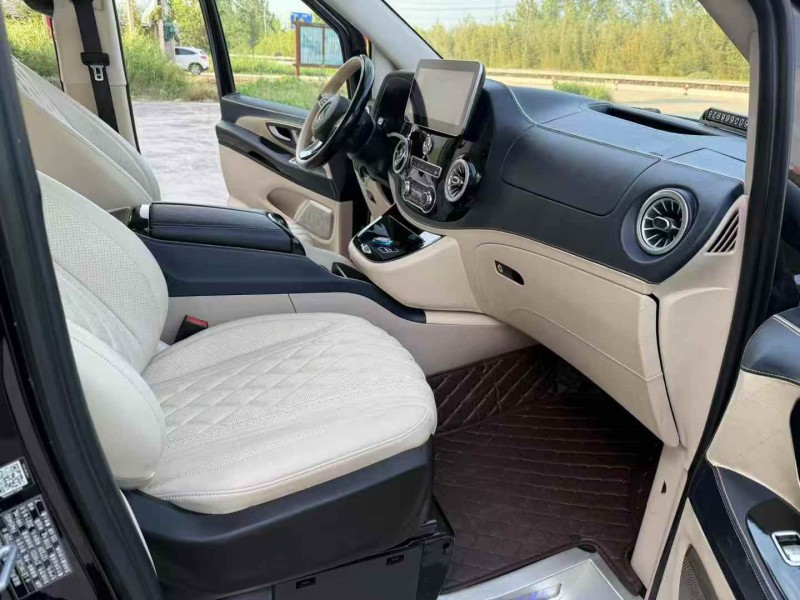 徐州21年奔驰威霆6