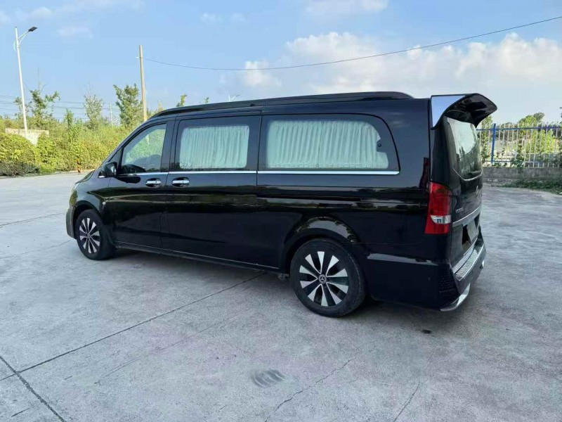 徐州21年奔驰威霆8