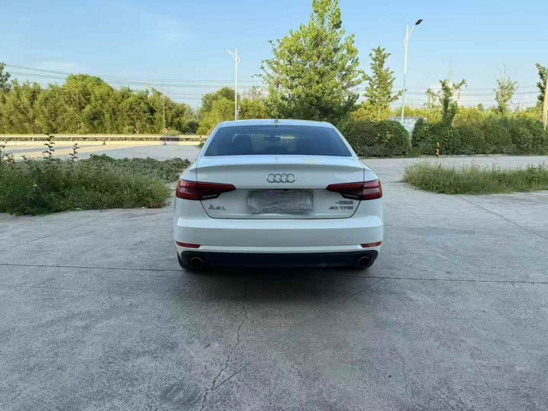 徐州17年奥迪A4L9