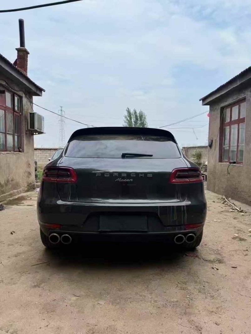 青島18年保時捷Macan9