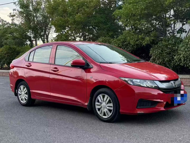 青岛17年本田锋范3