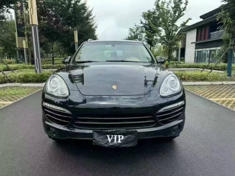 濟寧14年保時捷卡宴1