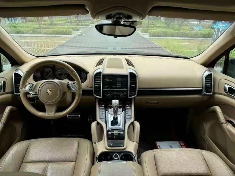 濟寧14年保時捷卡宴5