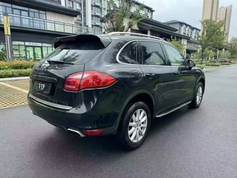 濟寧14年保時捷卡宴8