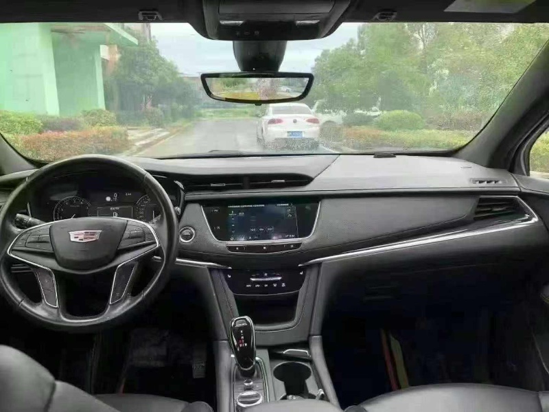 襄陽20年凱迪拉克XT56