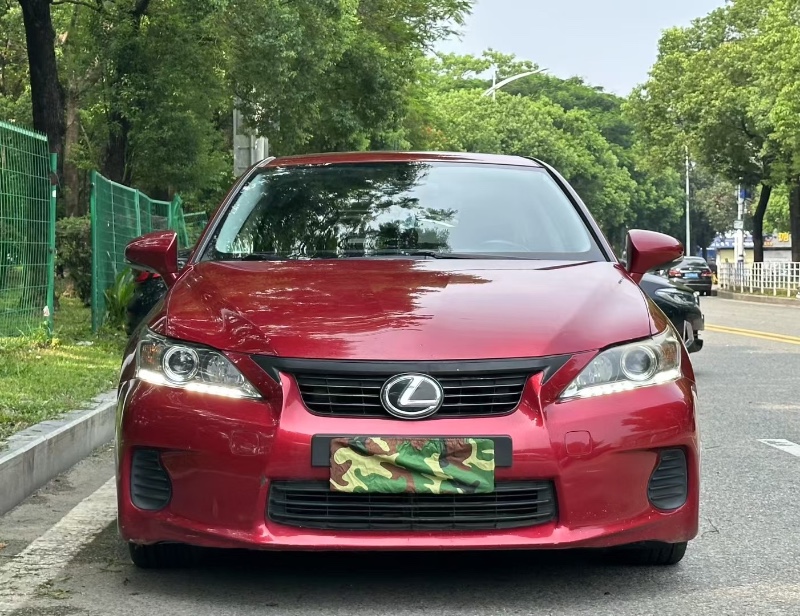 東莞12年雷克薩斯CT1