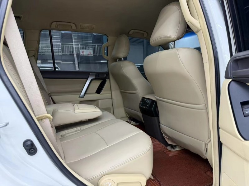 唐山15年豐田普拉多9