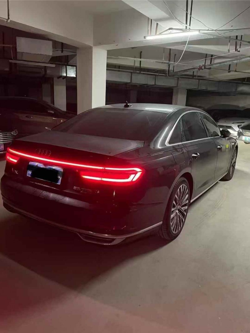 无锡19年奥迪A8L7