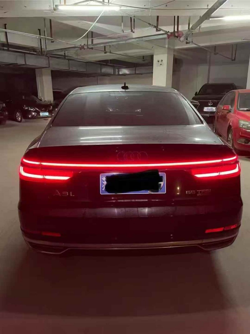 无锡19年奥迪A8L9