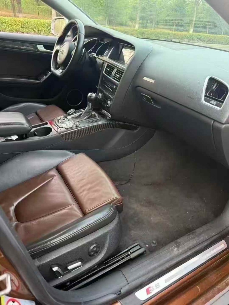 青岛13年奥迪S54