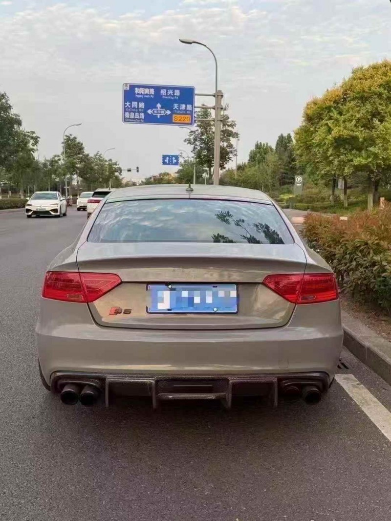 青岛13年奥迪S59