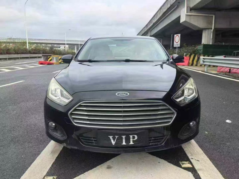 广州16年福特福睿斯1