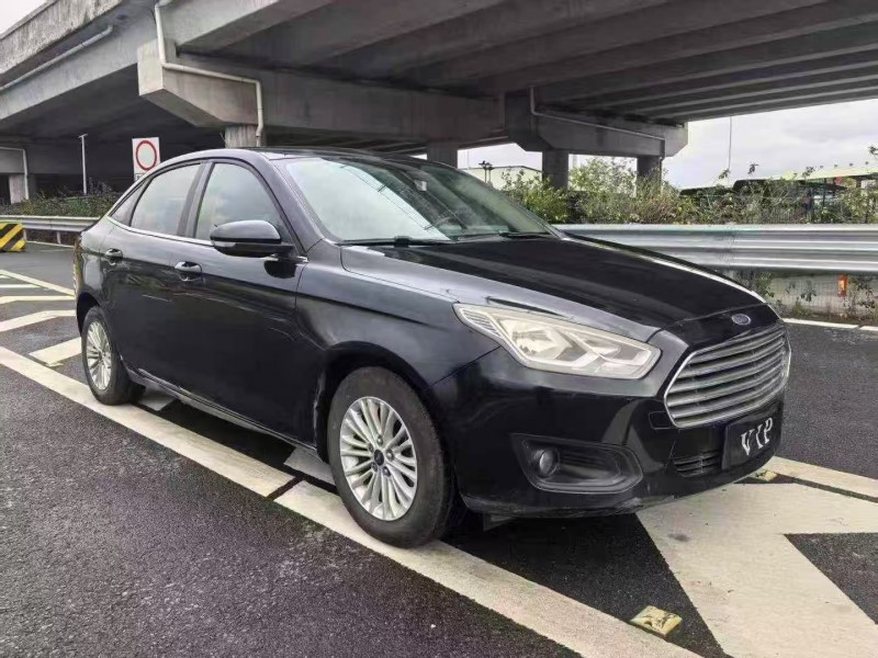 广州16年福特福睿斯2