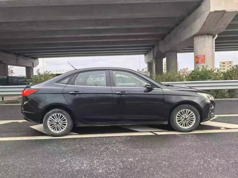 广州16年福特福睿斯4