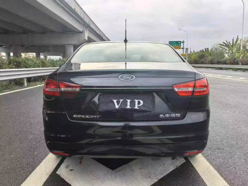 广州16年福特福睿斯5