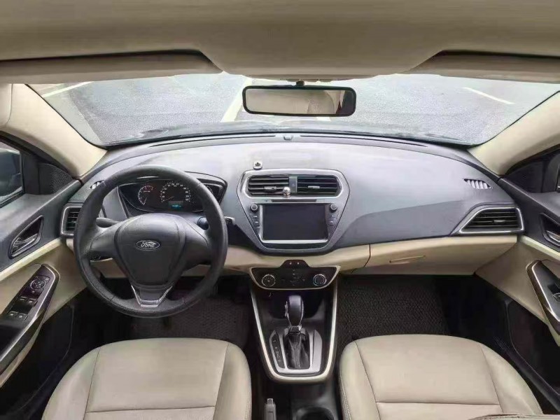 广州16年福特福睿斯7