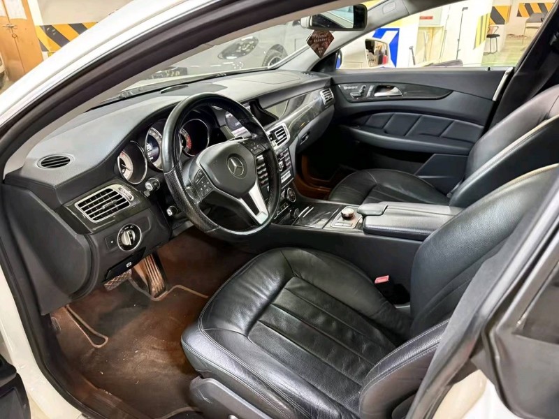 成都14年奔驰CLS3