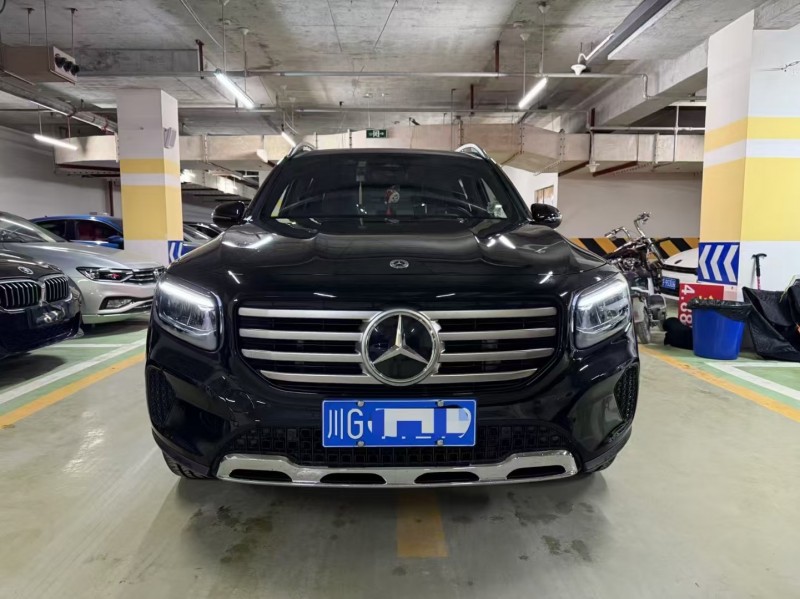 成都24年奔驰GLB1