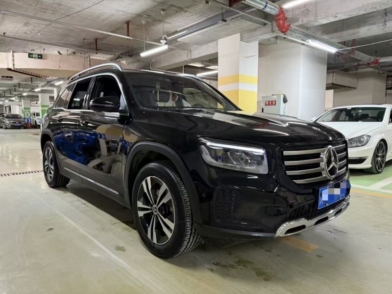 成都24年奔驰GLB2